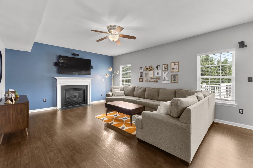 Digital virtual staging photos